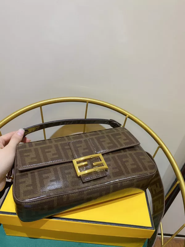 Rep FENDI BAGUETTE 0114