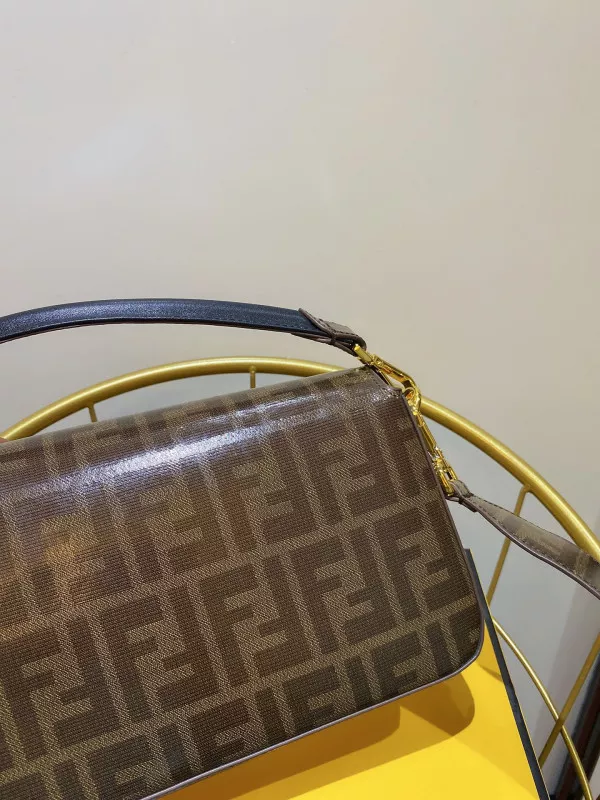 Rep FENDI BAGUETTE 0114