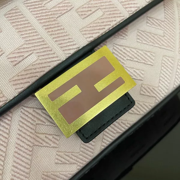 Rep FENDI BAGUETTE 0119