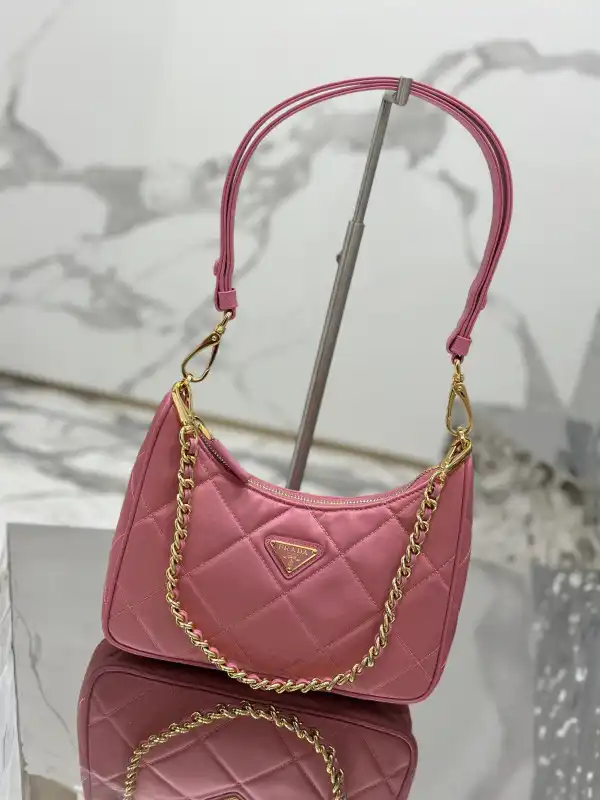 Cheap Prada Re-Edition 1995 Chaîne Re-Nylon mini-bag 0122