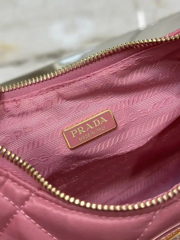 Cheap Prada Re-Edition 1995 Chaîne Re-Nylon mini-bag 0122