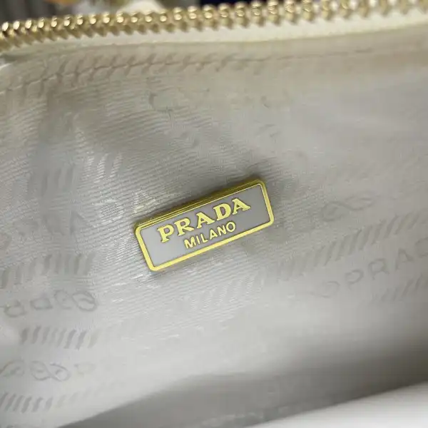 Cheap Prada Re-Edition 2005 crochet bag-23*16*7CM 0122