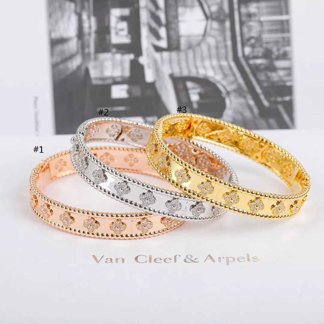 Van Cleef & Arpels  Perlée BRACELET 0113