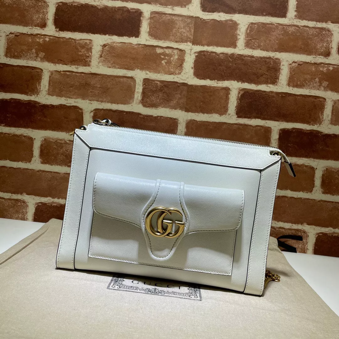 GUCCI Small shoulder bag with Double G 0120