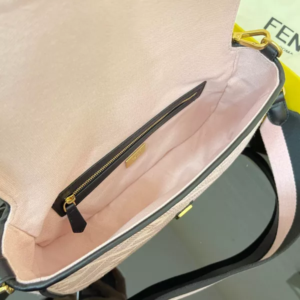 Rep FENDI BAGUETTE 0119