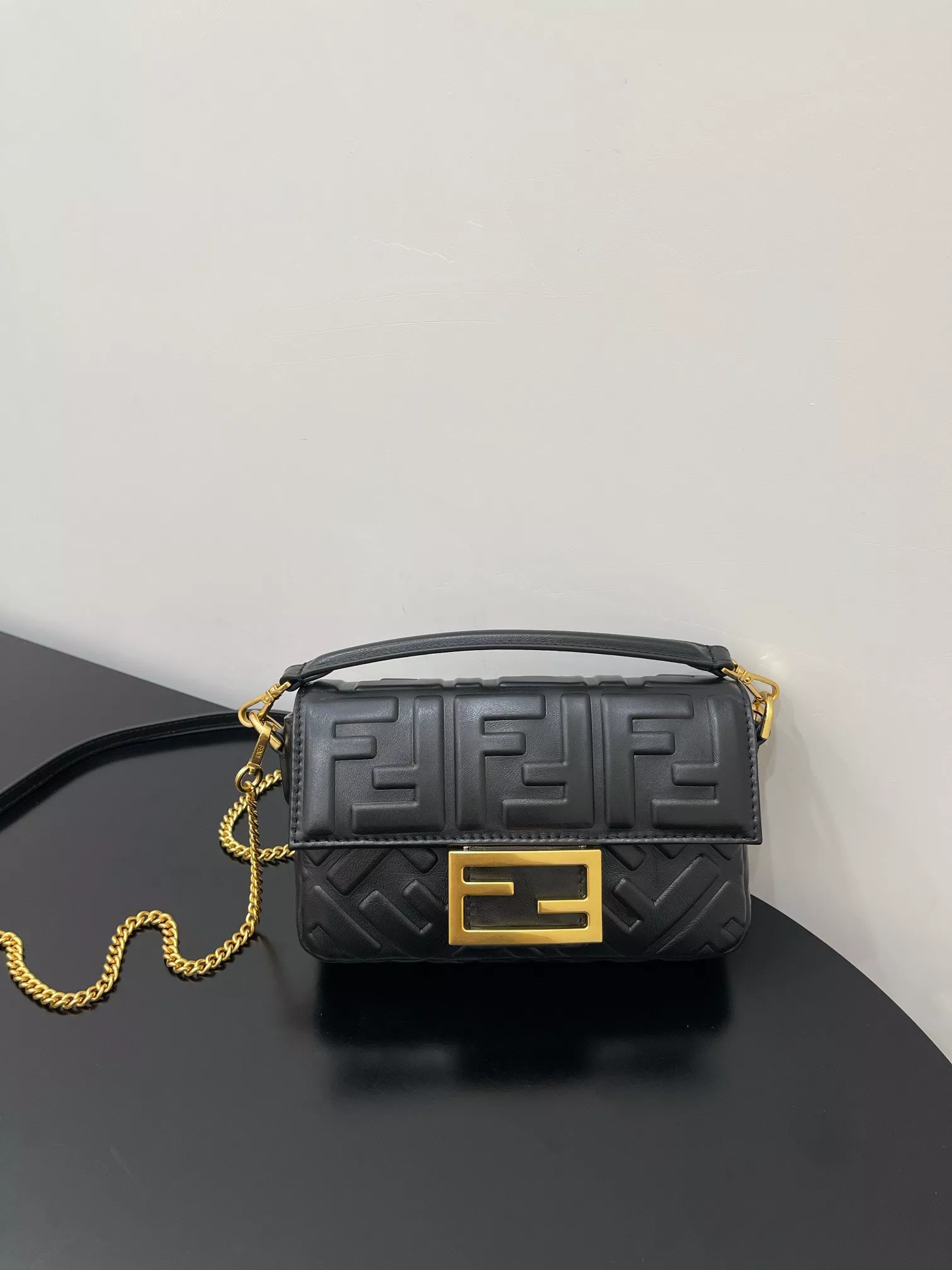 FENDI BAGUETTE-19*10*4cm 0117