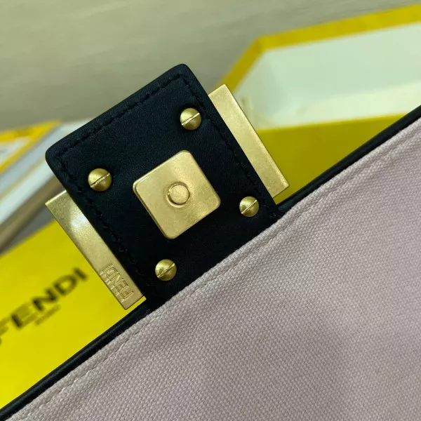 Rep FENDI BAGUETTE 0119