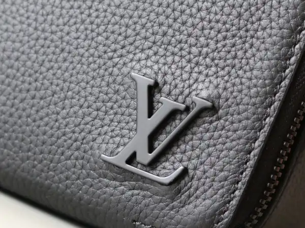 Cheap LOUIS VUITTON Alpha Wearable Wallet 0202