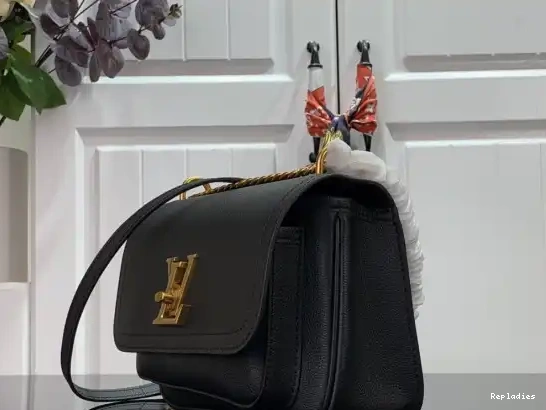 Rep PM VUITTON LOUIS CHAIN LOCKME 0225