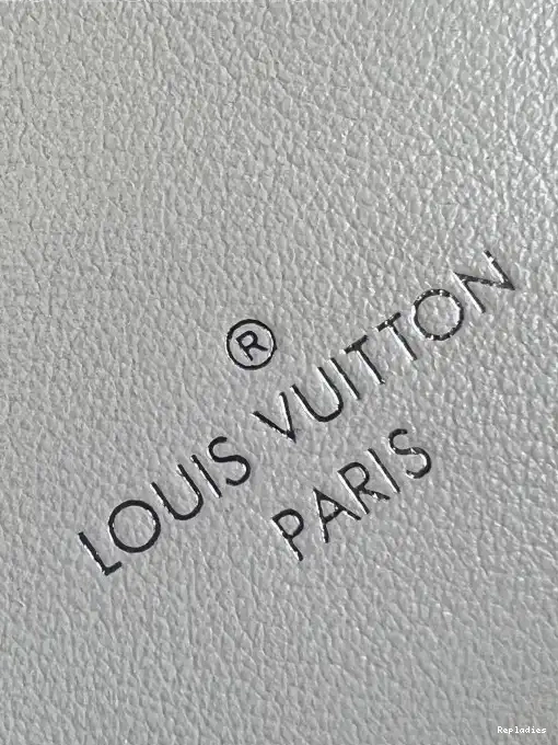 Rep Slim Vuitton Louis Trunk-23*12*4CM 0224