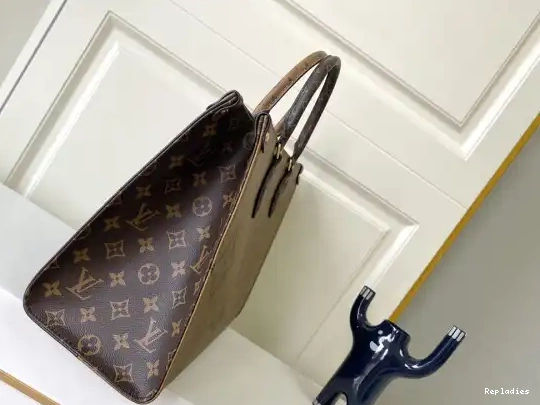 Cheap VUITTON LOUIS ONTHEGO MM 0210