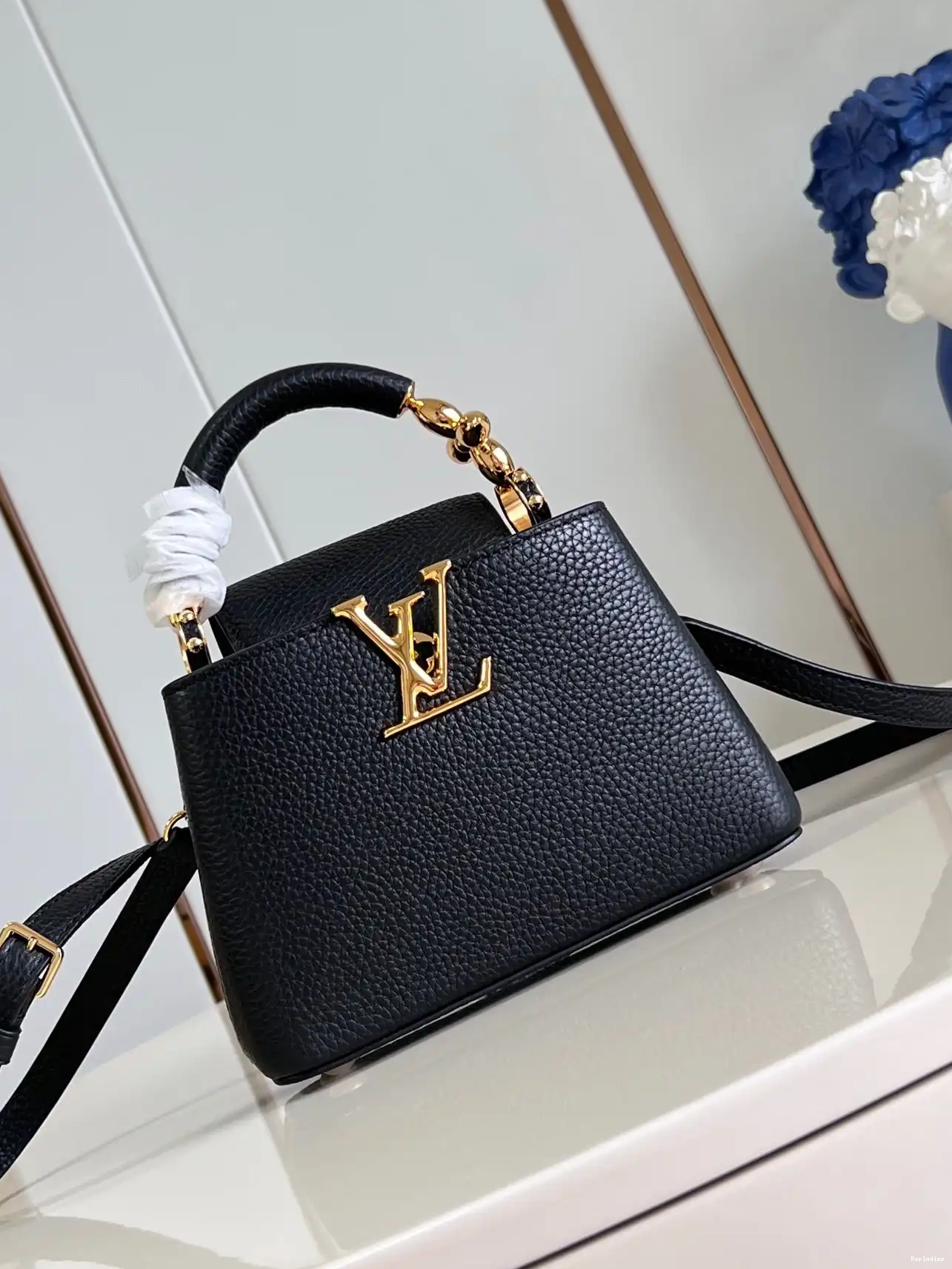 Rep VUITTON CAPUCINES LOUIS MINI-21*14*8CM 0213