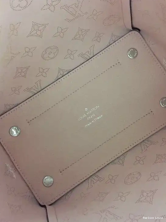 Rep HINA PM LOUIS VUITTON 0226