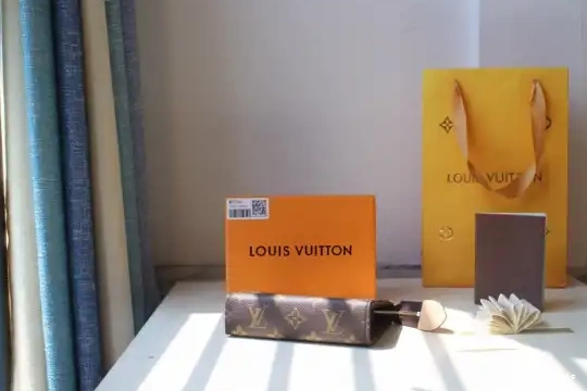 Rep 15 POUCH VUITTON TOILETRY LOUIS 0217