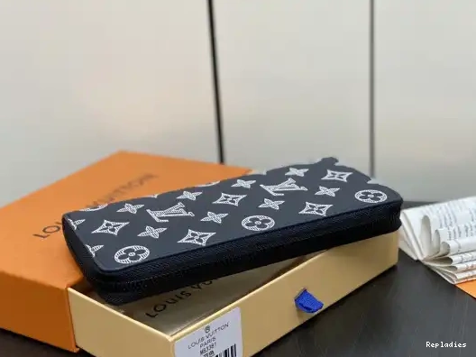 Rep cm ZIPPY LOUIS WALLET-10*20*2 VUITTON 0216