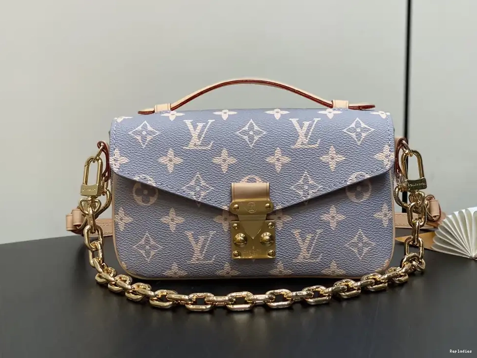 Rep WEST LOUIS METIS EAST VUITTON POCHETTE 0221