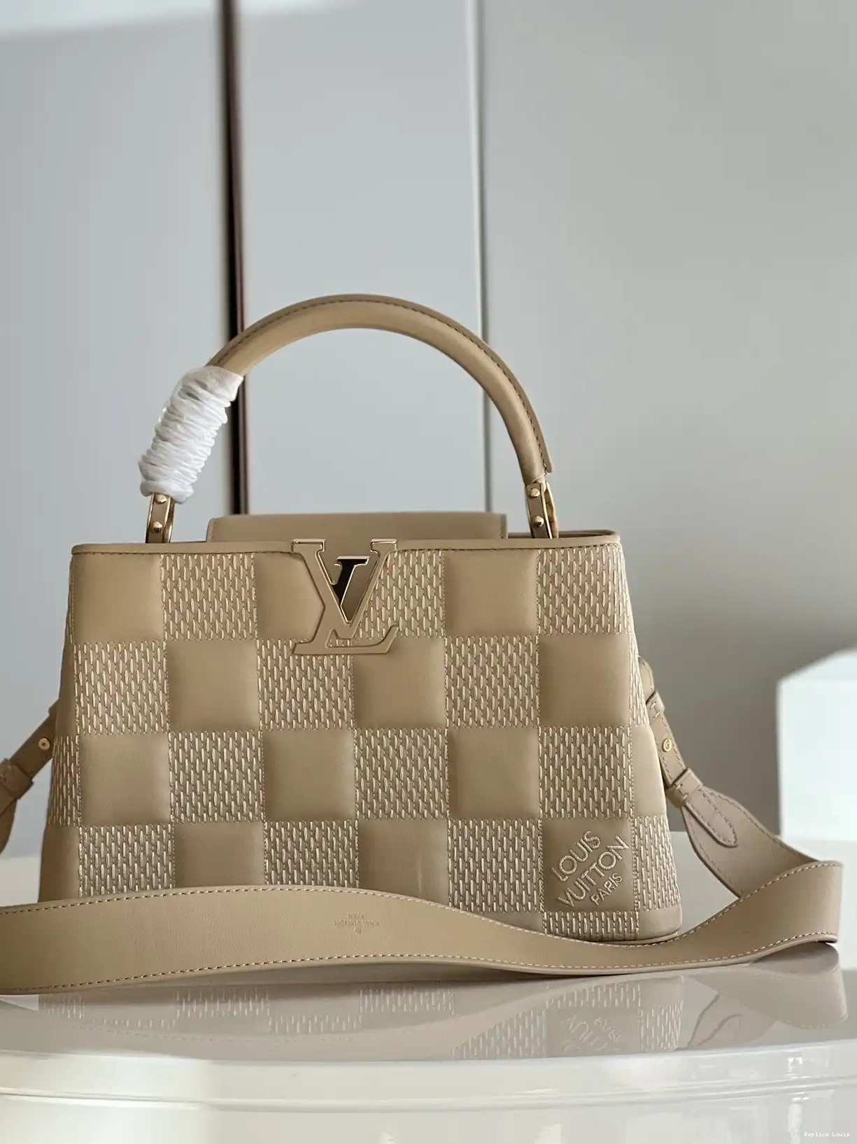 Rep MM LOUIS VUITTON CAPUCINES 0217