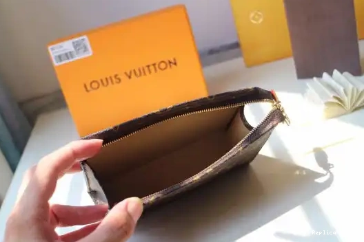 Rep 15 POUCH VUITTON TOILETRY LOUIS 0217