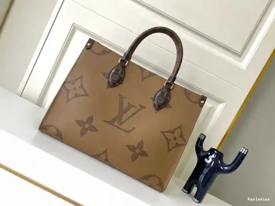 Cheap VUITTON LOUIS ONTHEGO MM 0210