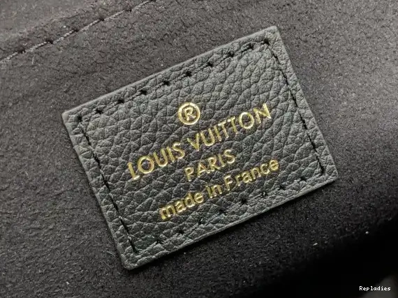 Rep PM VUITTON LOUIS CHAIN LOCKME 0225