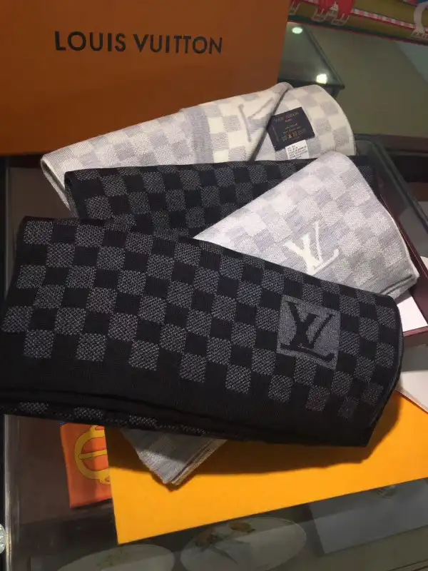 Cheap LOUIS VUITTON SCARF 0202