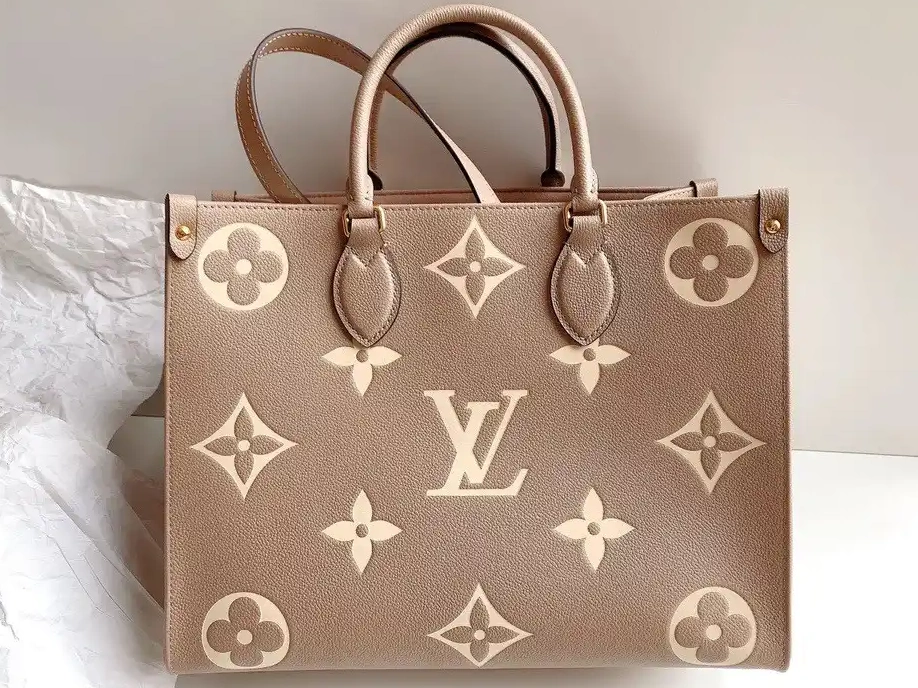 Cheap VUITTON LOUIS ONTHEGO MM 0226