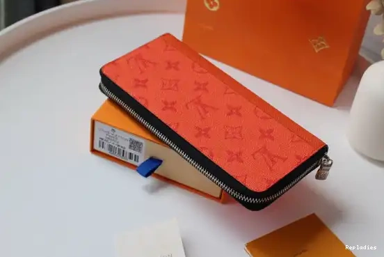 Cheap LOUIS VERTICAL ZIPPY VUITTON WALLET 0210