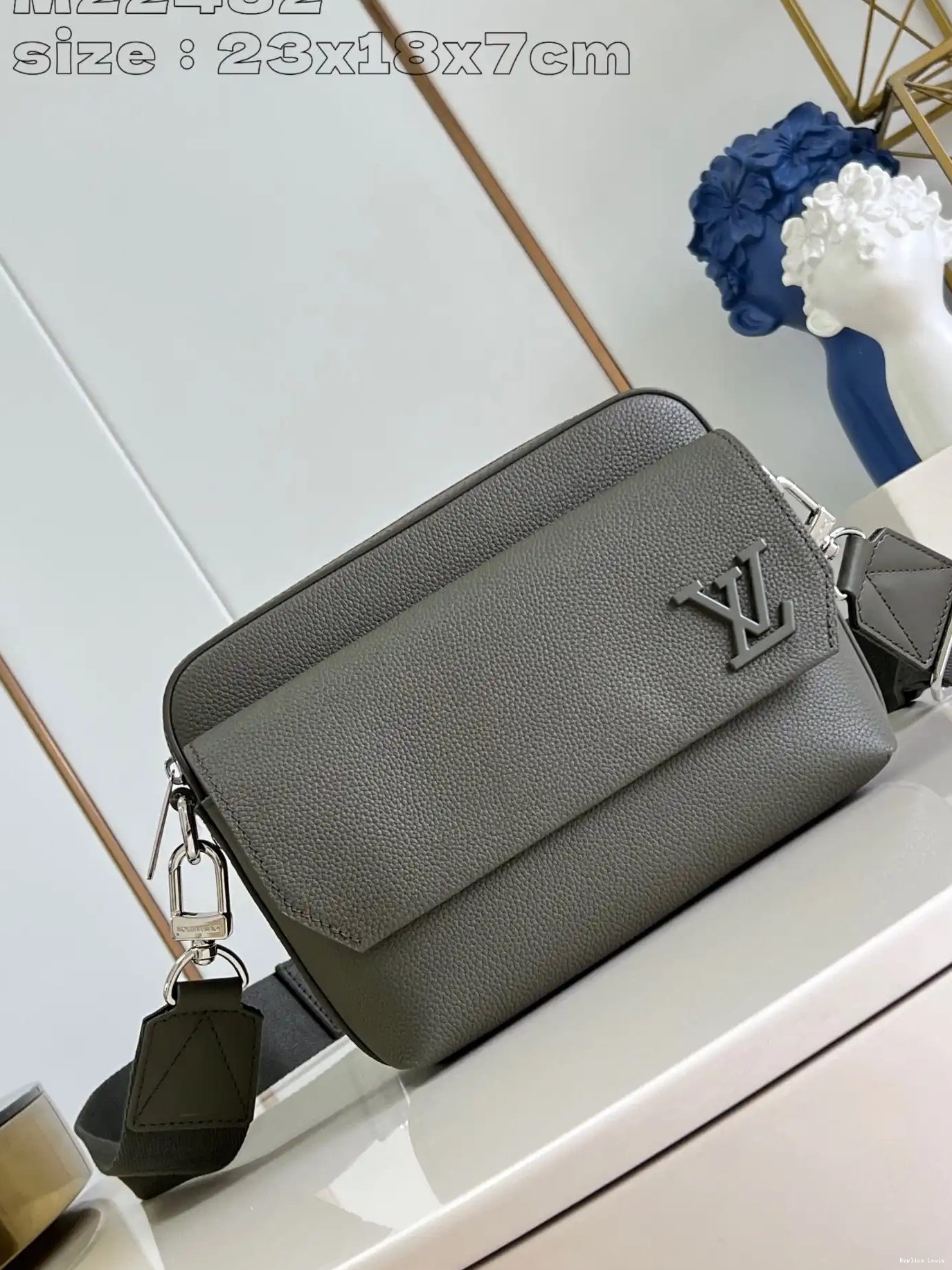 Cheap LOUIS VUITTON Fastline Messenger-23.5*18*7CM 0211