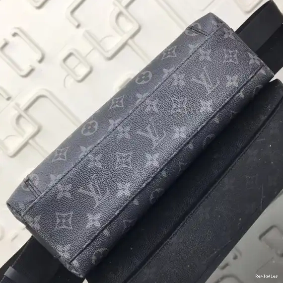 Rep LOUIS MESSENGER ODYSSEY PM VUITTON 0208