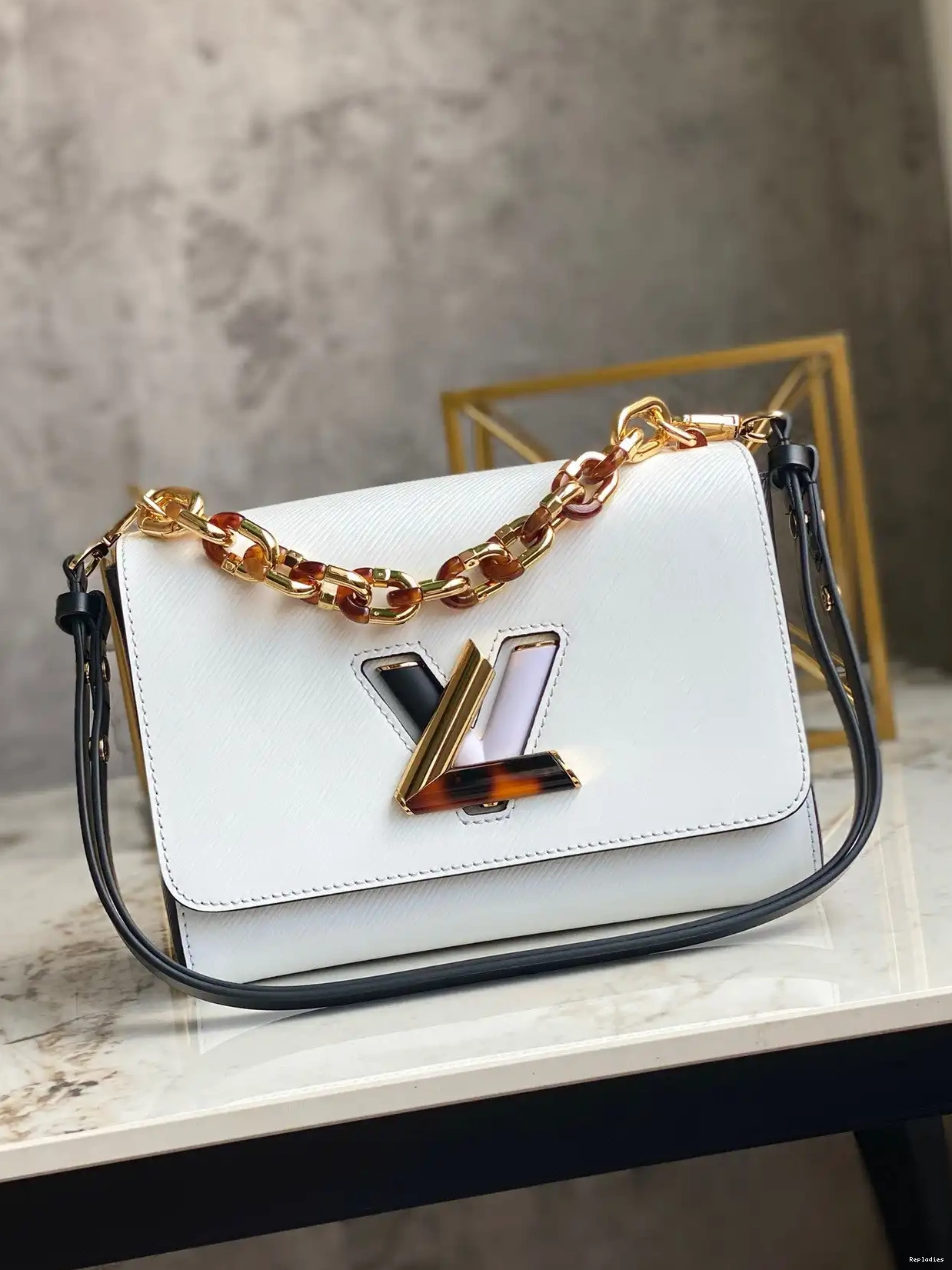 Rep VUITTON MM TWIST LOUIS 0220