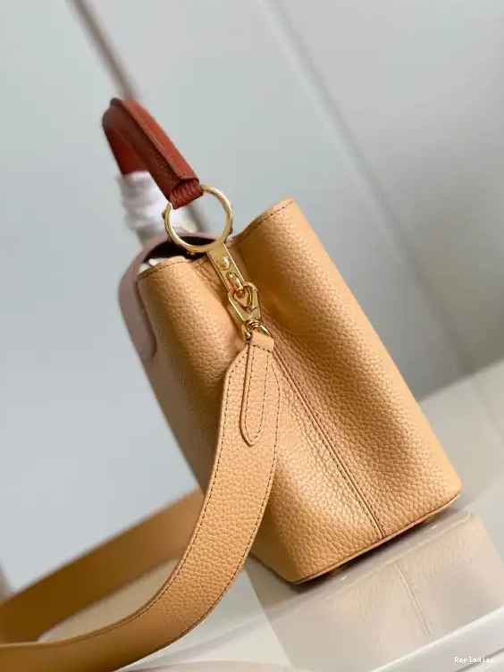 Cheap LOUIS MM VUITTON CAPUCINES 0210