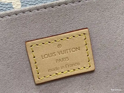 Rep WEST LOUIS METIS EAST VUITTON POCHETTE 0221