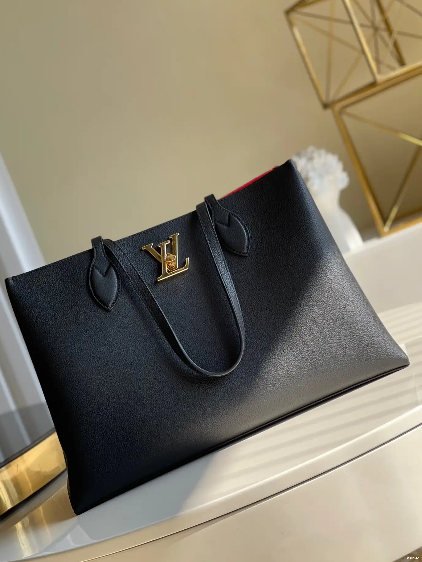 Rep SHOPPER VUITTON LOUIS LOCKME 0224