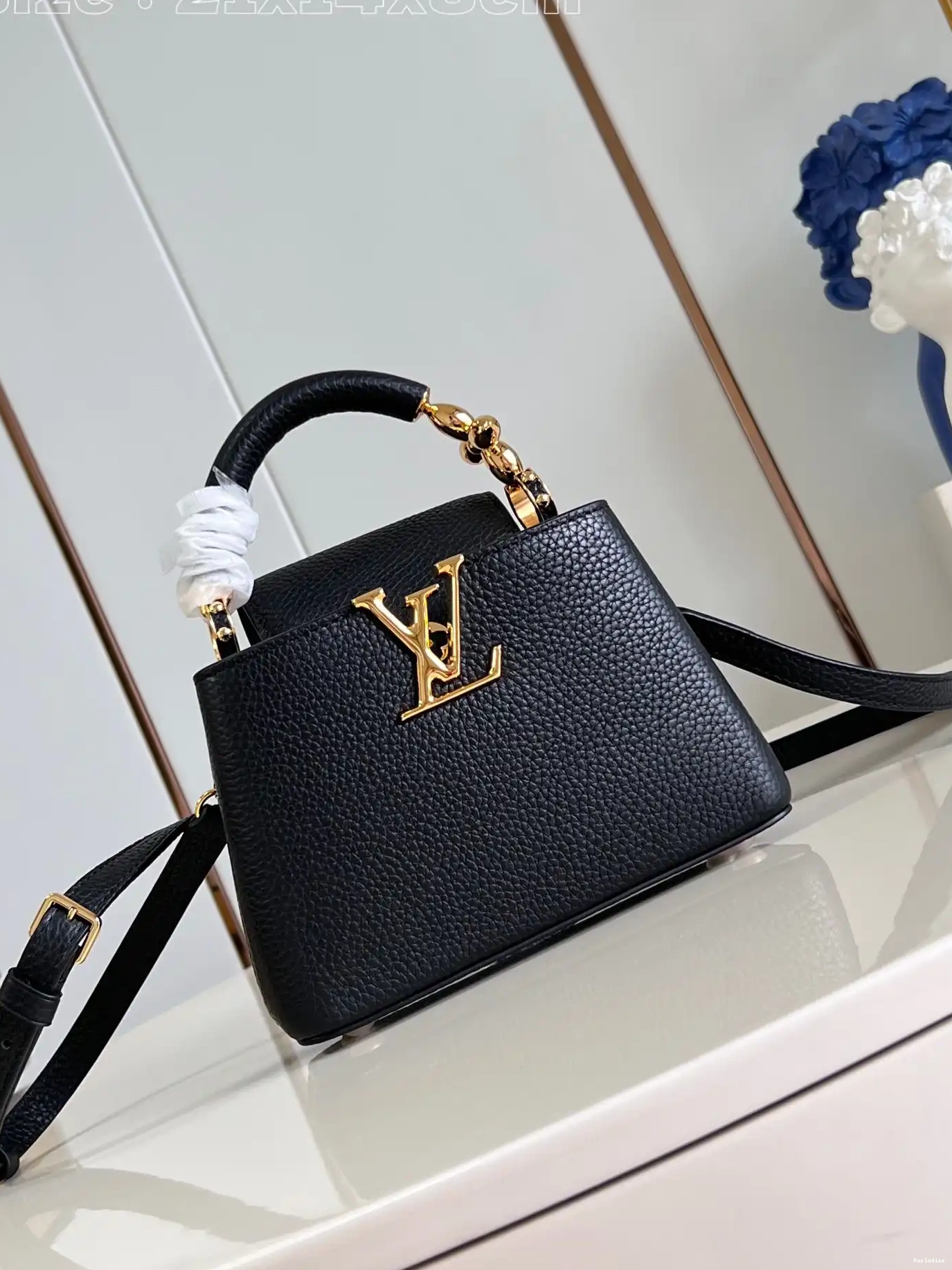 Rep VUITTON CAPUCINES LOUIS MINI-21*14*8CM 0213