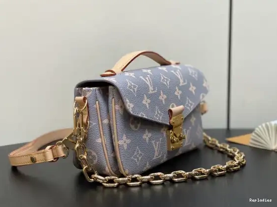 Rep WEST LOUIS METIS EAST VUITTON POCHETTE 0221