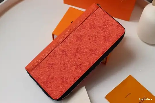 Cheap LOUIS VERTICAL ZIPPY VUITTON WALLET 0210