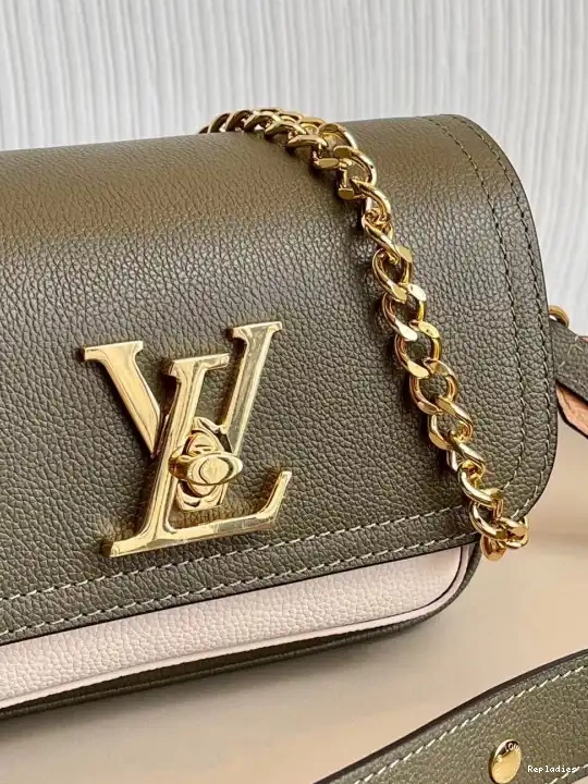 Rep LOUIS TENDER VUITTON LOCKME 0214