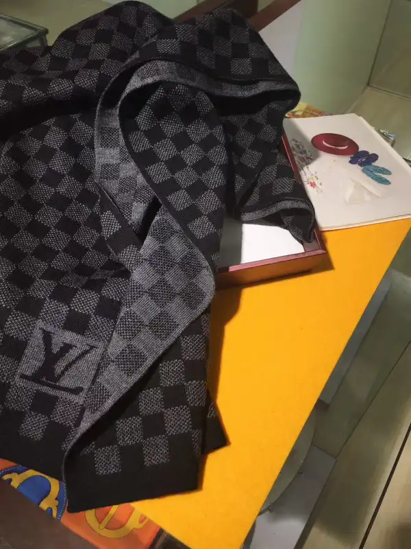 Cheap LOUIS VUITTON SCARF 0202