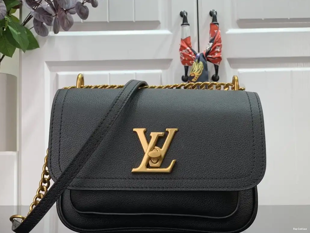 Rep PM VUITTON LOUIS CHAIN LOCKME 0225