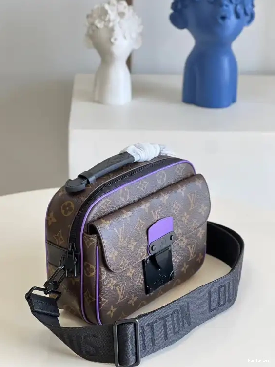 Rep LOUIS S MESSENGER LOCK VUITTON 0213