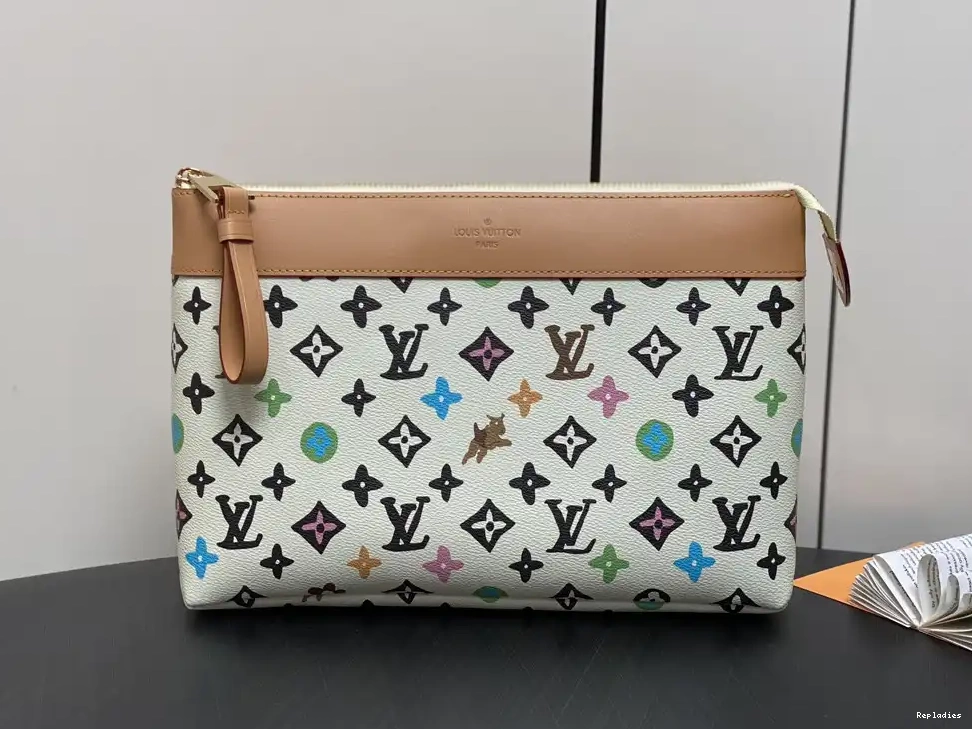 Rep LOUIS VUITTON SOUPLE-32*21*8CM VOYAGE POCHETTE 0218