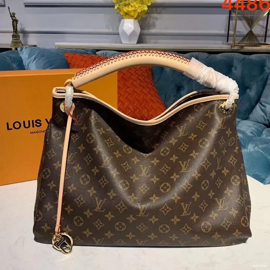 Cheap LOUIS VUITTON ARTSY MM 0209