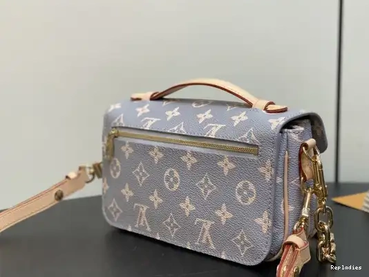 Rep WEST LOUIS METIS EAST VUITTON POCHETTE 0221