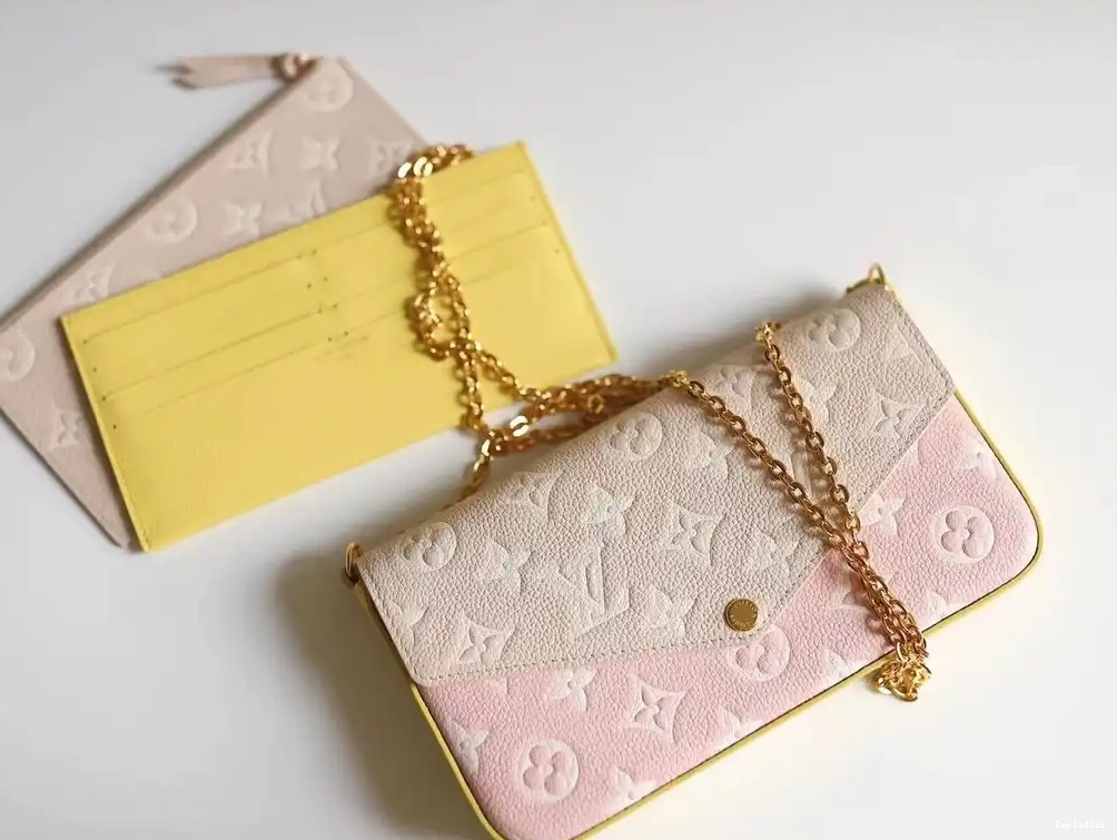 Rep FÉLICIE POCHETTE LOUIS VUITTON 0223