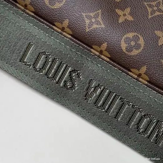 Rep POCHETTE MULTI LOUIS DIGITAL - EXCLUSIVE VUITTON ACCESSOIRES PRELAUNCH 0221